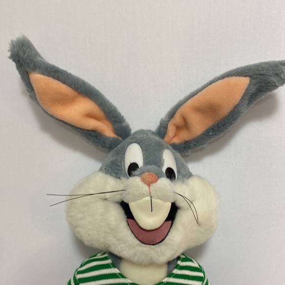 Vintage Bugs Bunny plush - Picture 5 of 5